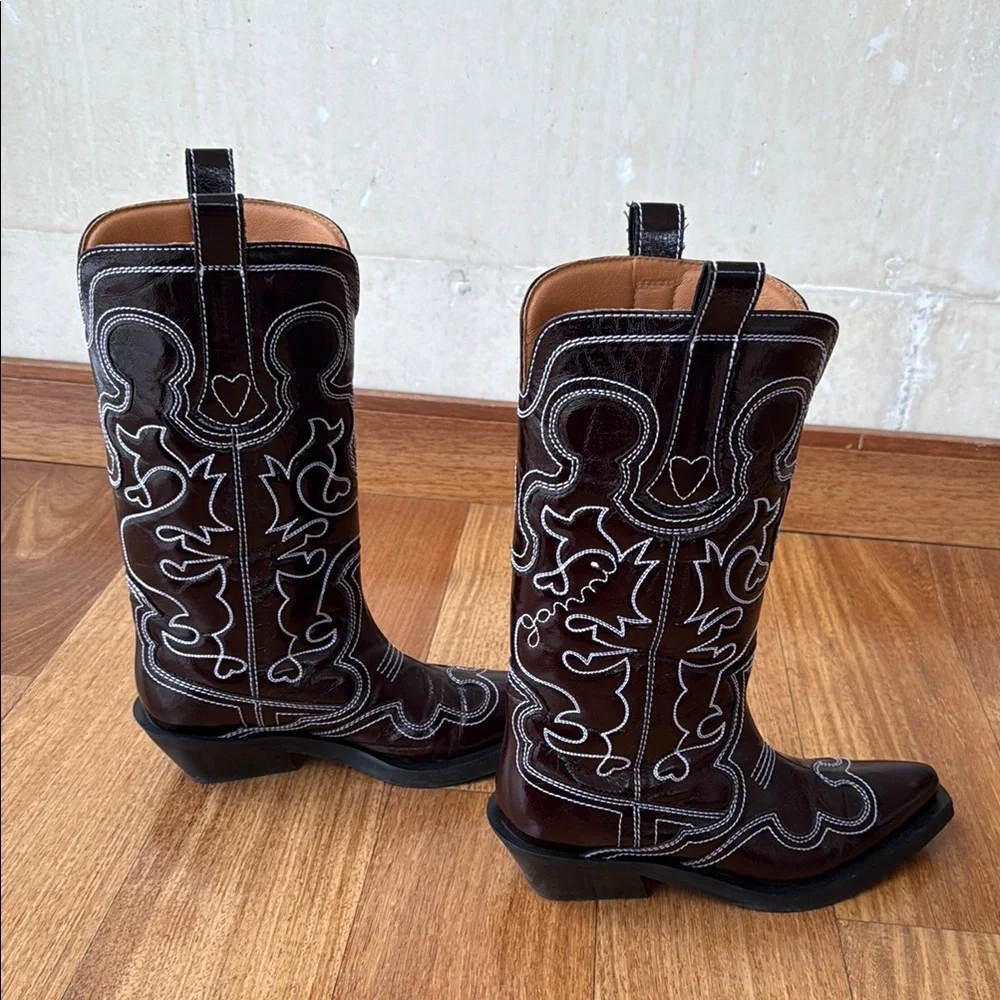 Ganni Dark Brown Boots with White Stitching - Picture 7 of 7